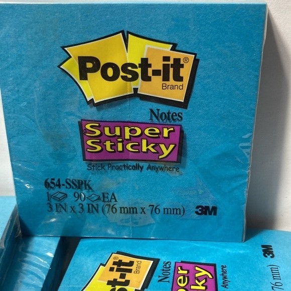 Post It Notes Super Sticky Bright Blue 8 Packs - Picture 2 of 9